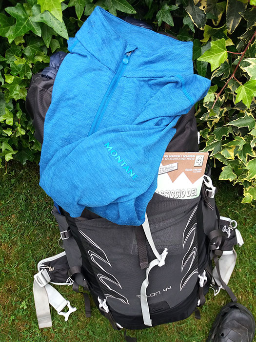 MONTANE'S Primino 140 Zip Neck base layer